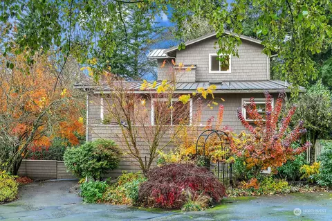 7210 NE 158th St, Kenmore, WA 98028