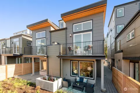 1614 N 92nd St, Seattle, WA 98103