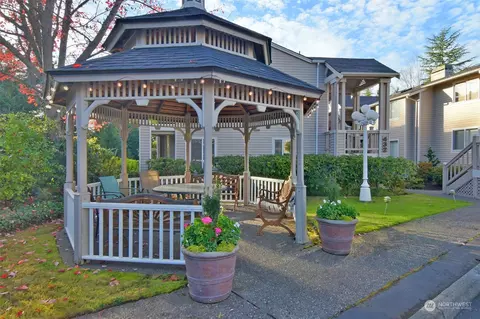 Exterior - 430 3rd Ave S #A103, Edmonds, WA 98020 photo 4 of 4
