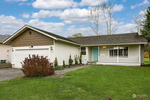 7930 W Golf Course Dr, Blaine, WA 98230