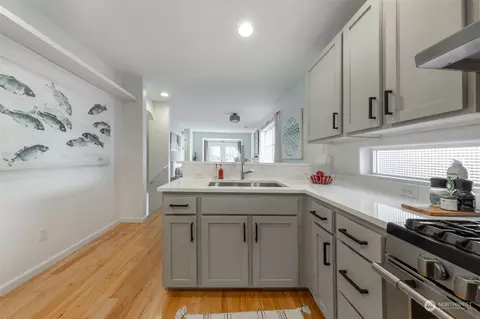 127 20th Ave E #D, Seattle, WA 98112 photo 10