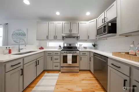127 20th Ave E #D, Seattle, WA 98112 photo 8
