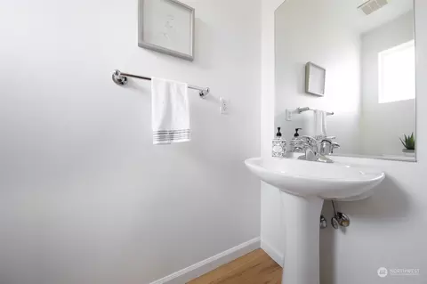 127 20th Ave E #D, Seattle, WA 98112 photo 13