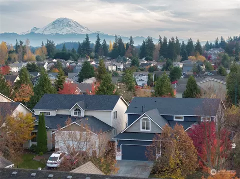 16003 SE 255th Pl, Covington, WA 98042