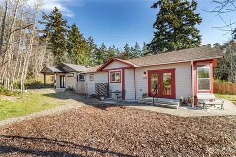 1702 Spruce St, Port Townsend, WA 98368
