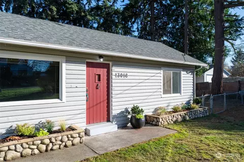 13018 2nd Ave S, Burien, WA 98168