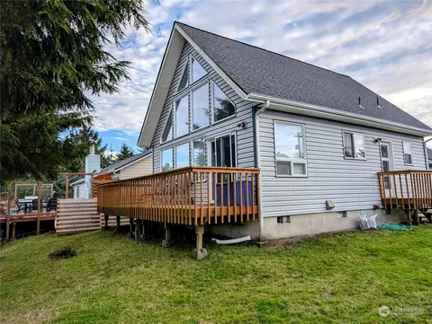 540 Point Brown Ave SE, Ocean Shores, WA 98569