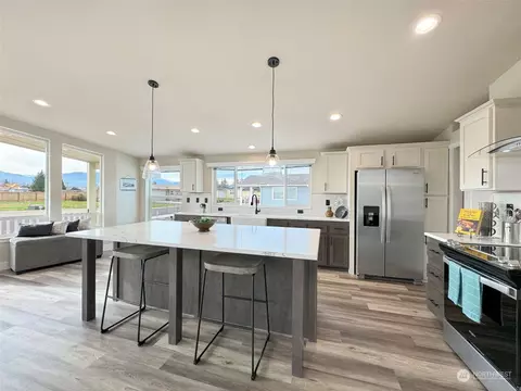 270 E Camelia St, Sequim, WA 98382 photo 5