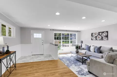 Living - 103 231st St SE, Bothell, WA 98021 photo 2 of 4