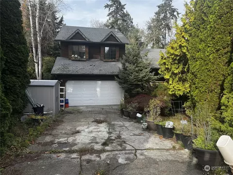 7293 Varsity Ln NE, Bremerton, WA 98311
