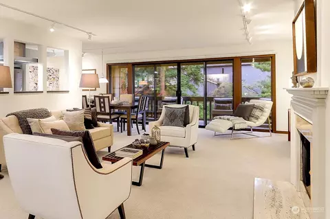 1547 NE 143rd St #G4`, Seattle, WA 98125