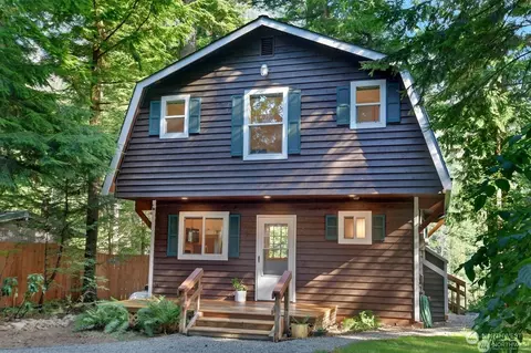 Exterior - 37312 W Lake Walker Dr SE, Enumclaw, WA 98022 photo 2 of 8