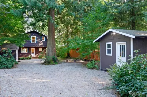 Exterior - 37312 W Lake Walker Dr SE, Enumclaw, WA 98022 photo 3 of 8
