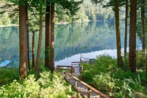 View/Area - 37312 W Lake Walker Dr SE, Enumclaw, WA 98022 photo 1 of 9