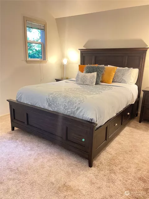 Bedroom - 37312 W Lake Walker Dr SE, Enumclaw, WA 98022 photo 1 of 6