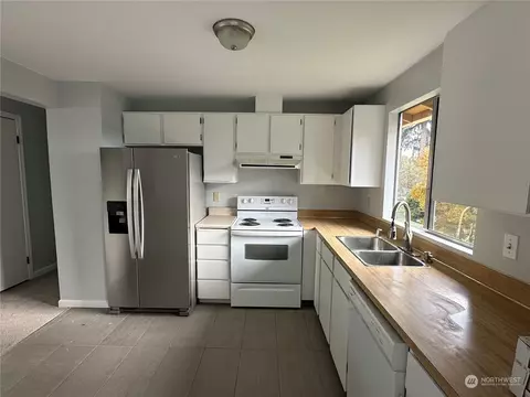 2922 168th St SE, Bothell, WA 98012 photo 3