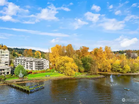9201 NE Juanita Dr #106, Kirkland, WA 98034
