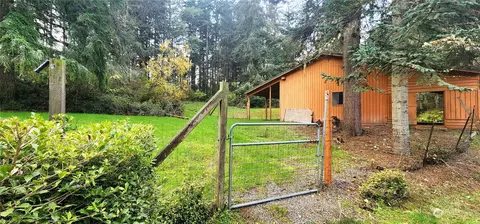 Exterior - 1230 Devries Rd, Oak Harbor, WA 98277 photo 7 of 16