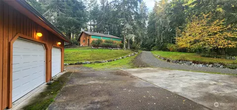 Exterior - 1230 Devries Rd, Oak Harbor, WA 98277 photo 5 of 16