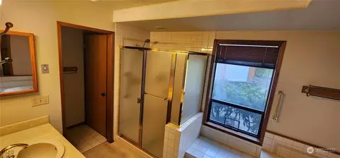 Bath - 1230 Devries Rd, Oak Harbor, WA 98277 photo 3 of 3