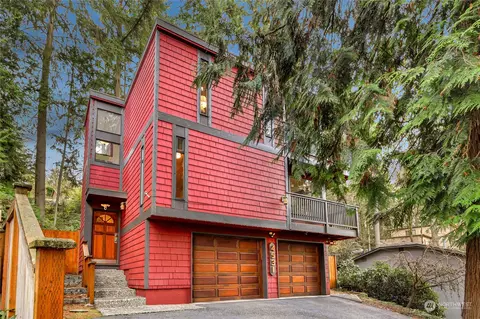 4531 NE 201st Pl, Lake Forest Park, WA 98155