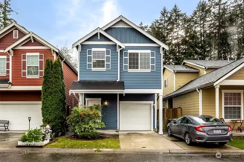 702 116th St E, Tacoma, WA 98445