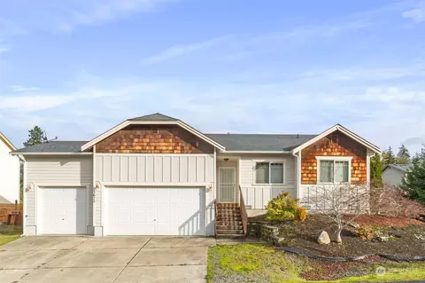 2675 Connecticut Pl E, Port Orchard, WA 98366