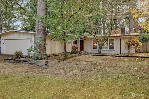 16033 NE 27th St, Bellevue, WA 98008