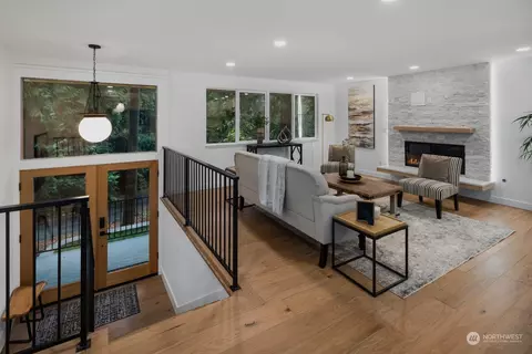Living - 233 Poppy Rd, Bothell, WA 98012 photo 1 of 3