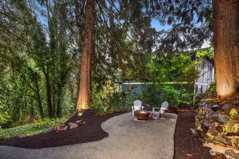 Exterior - 233 Poppy Rd, Bothell, WA 98012 photo 3 of 8