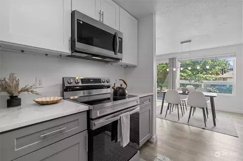 2024 SW 318th Pl #2A, Federal Way, WA 98023