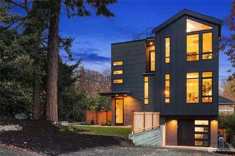 424 W Newell St, Seattle, WA 98119