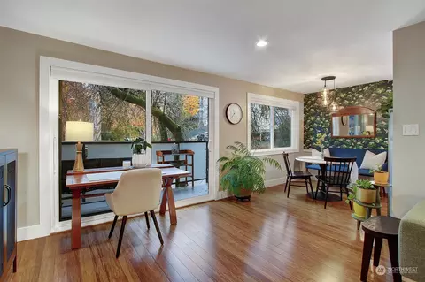 3710 27th Pl W #208, Seattle, WA 98199