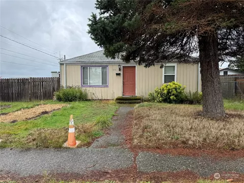 17351 33rd Ave S, Seatac, WA 98188