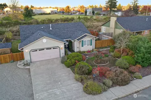 16202 Prairie Heights St SE, Yelm, WA 98597