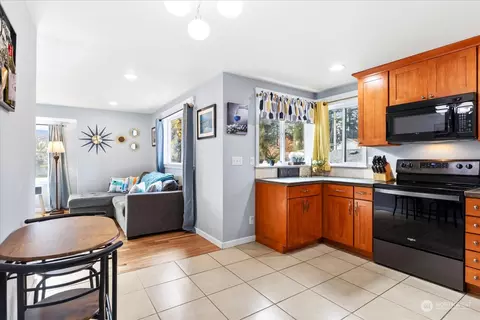 Kitchen - 203 E Beech St, Everett, WA 98203 photo 2 of 3