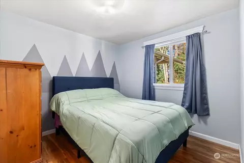 Bedroom - 203 E Beech St, Everett, WA 98203 photo 4 of 6
