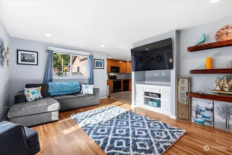 Living - 203 E Beech St, Everett, WA 98203 photo 1 of 2