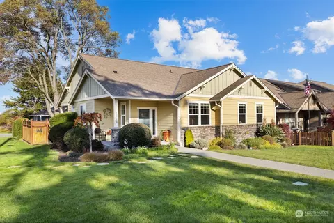 1318 32nd St, Anacortes, WA 98221