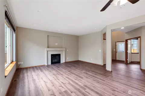Living - 16409 36th Ave SE, Bothell, WA 98012 photo 5 of 7