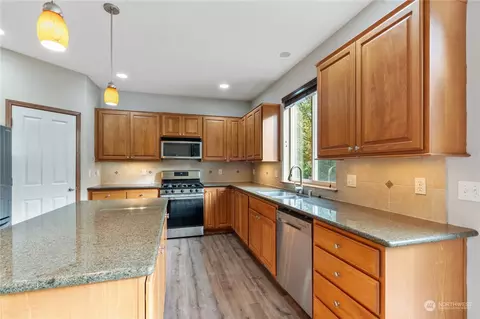Kitchen - 16409 36th Ave SE, Bothell, WA 98012 photo 2 of 3