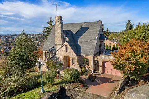 220 NW 58th St, Seattle, WA 98107