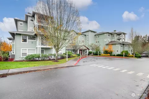 22425 SE Highland Ln #206, Issaquah, WA 98029
