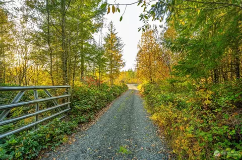 207 Meier Rd, Winlock, WA 98596