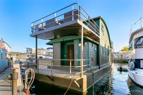 2401 N Northlake Way #G7, Seattle, WA 98103