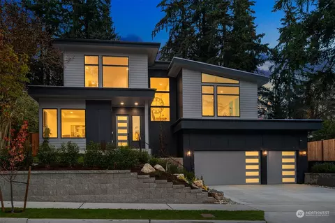 10416 NE 109th St, Kirkland, WA 98033