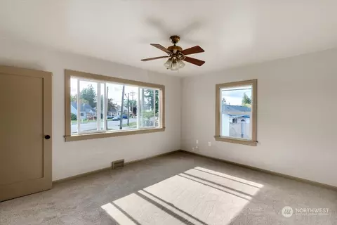 1002 Cole St, Enumclaw, WA 98022 photo 13