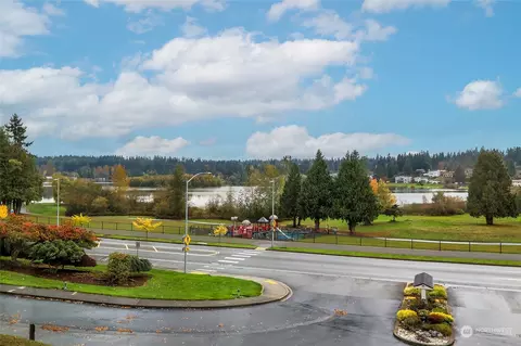 23505 Lakeview Dr #C-201, Mountlake Terrace, WA 98043