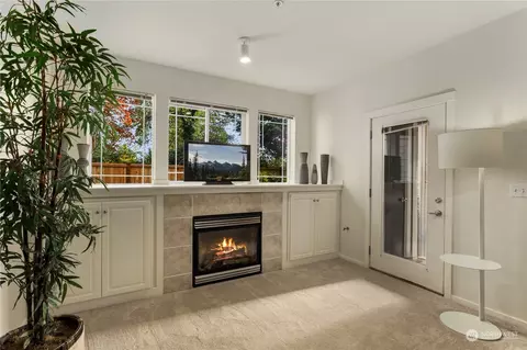Living - 107 164th St SE #2104, Bothell, WA 98012 photo 2 of 4