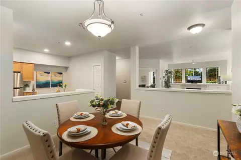 Dining - 107 164th St SE #2104, Bothell, WA 98012 photo 1 of 1